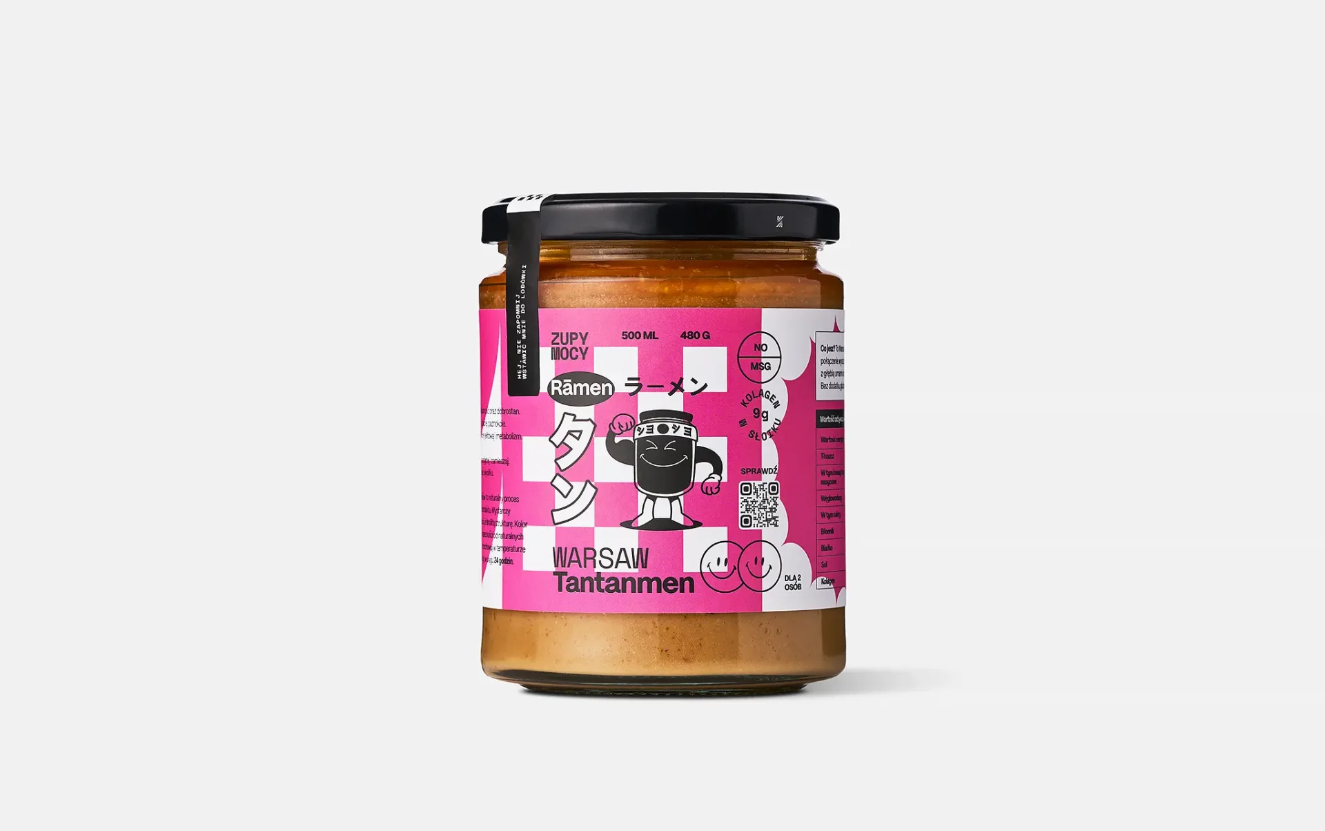 Profesjonalna fotografia produktowa: słoik zupy ramen Warsaw Tantanmen od Zupy Mocy, minimalistyczny packshot studyjny na jasnym tle.