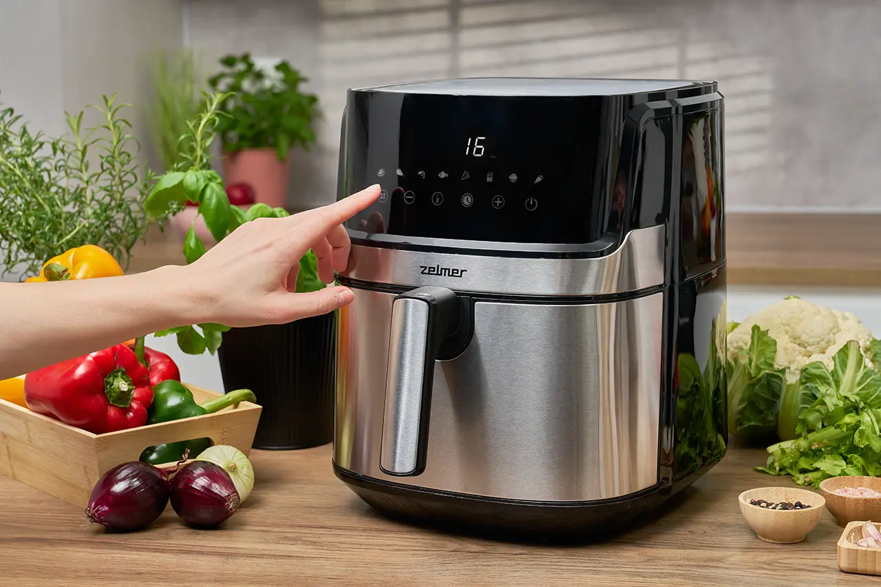 Packshot – frytkownica beztłuszczowa Zelmer Airfryer ze stalową obudową, zdjęcie produktowe | Packshot Warszawa
